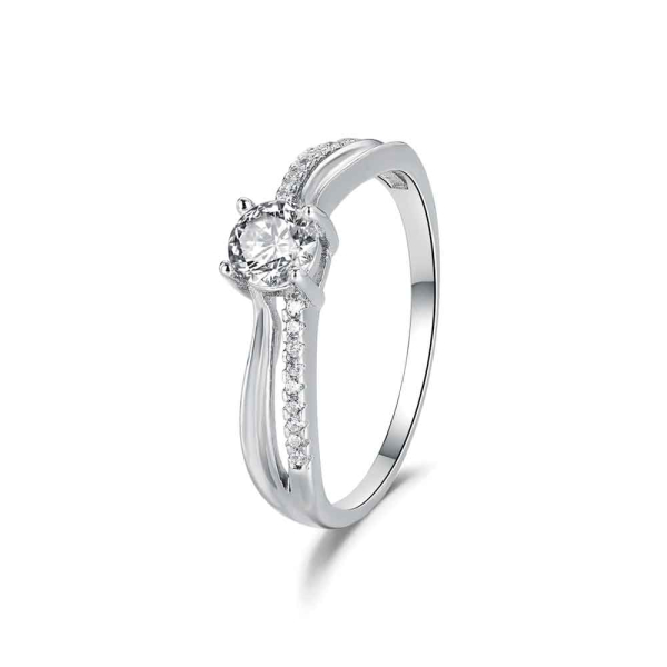 Anillo de plata rodiado solitario brazo doble con circonitas